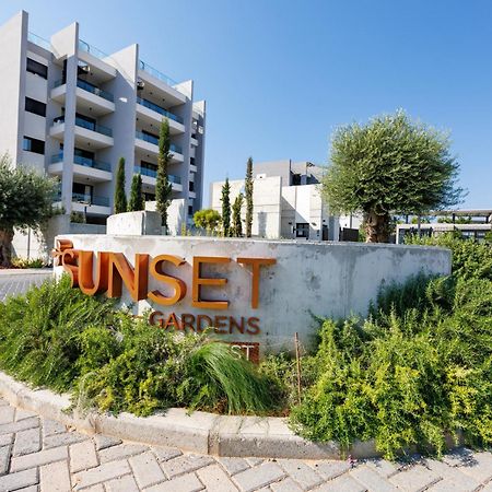 Sunset Gardens - Holiday Apartments - By Tlv Living Limassol Ngoại thất bức ảnh