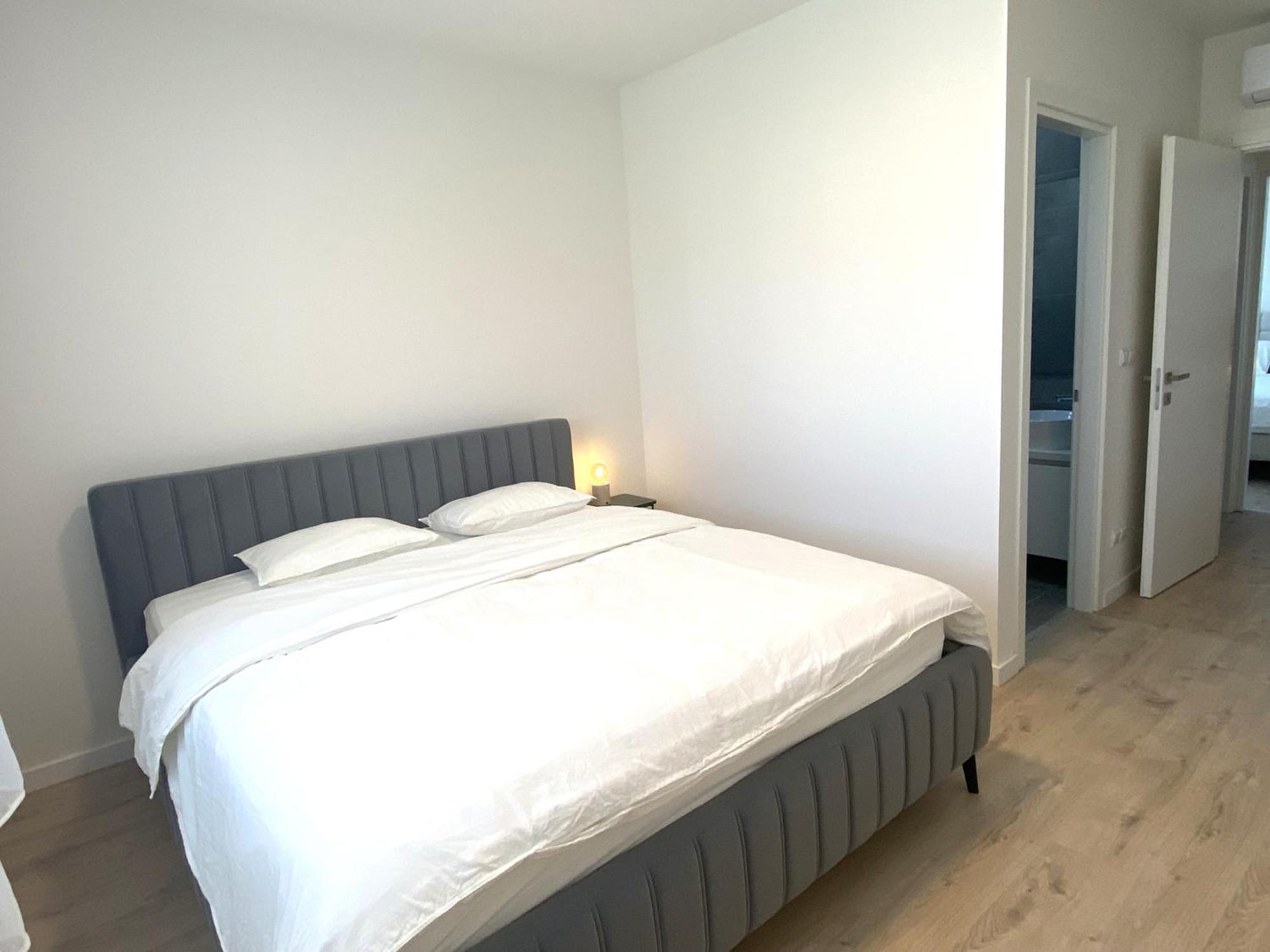 Sunset Gardens - Holiday Apartments - By Tlv Living Limassol Ngoại thất bức ảnh