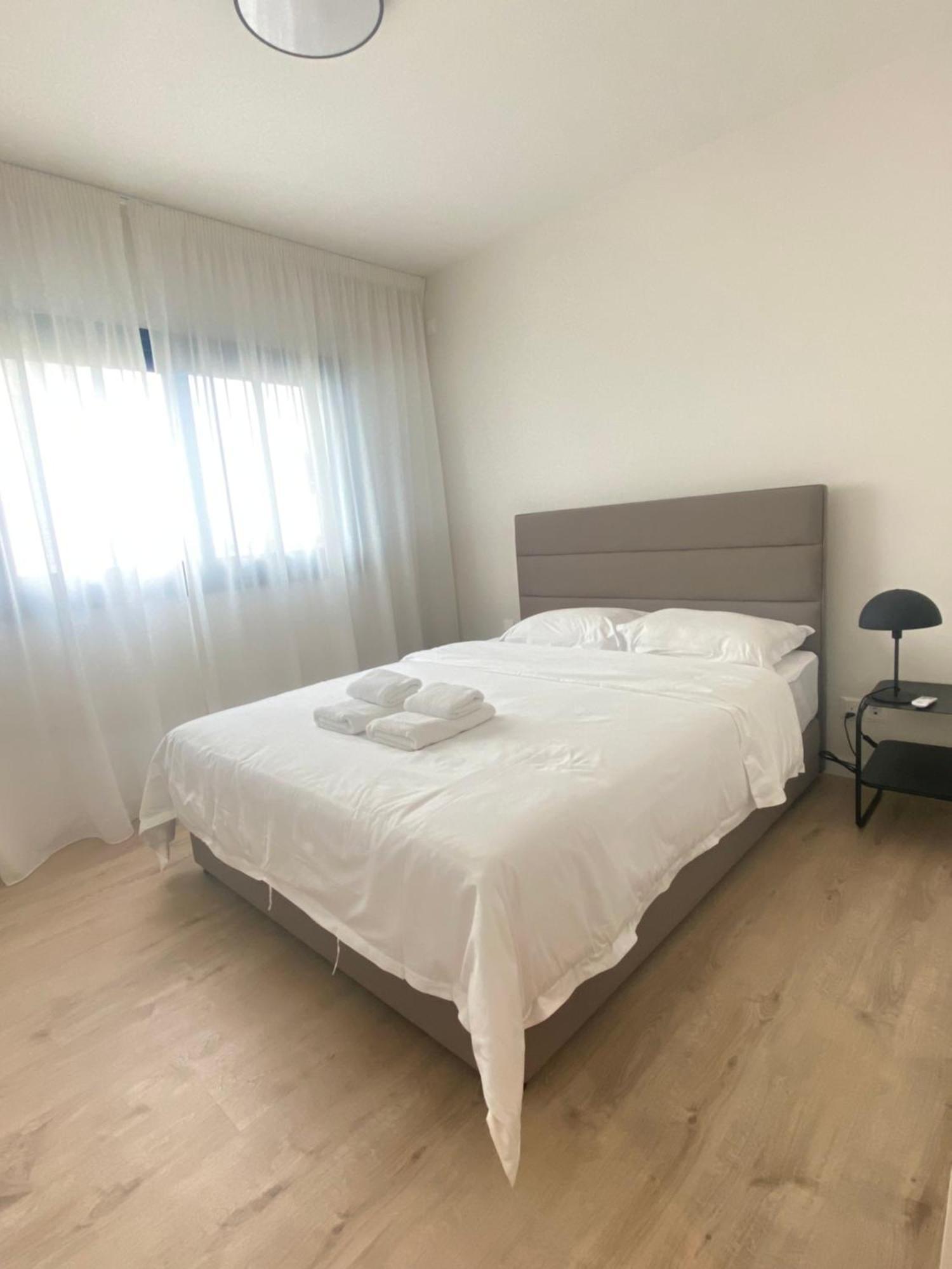 Sunset Gardens - Holiday Apartments - By Tlv Living Limassol Ngoại thất bức ảnh