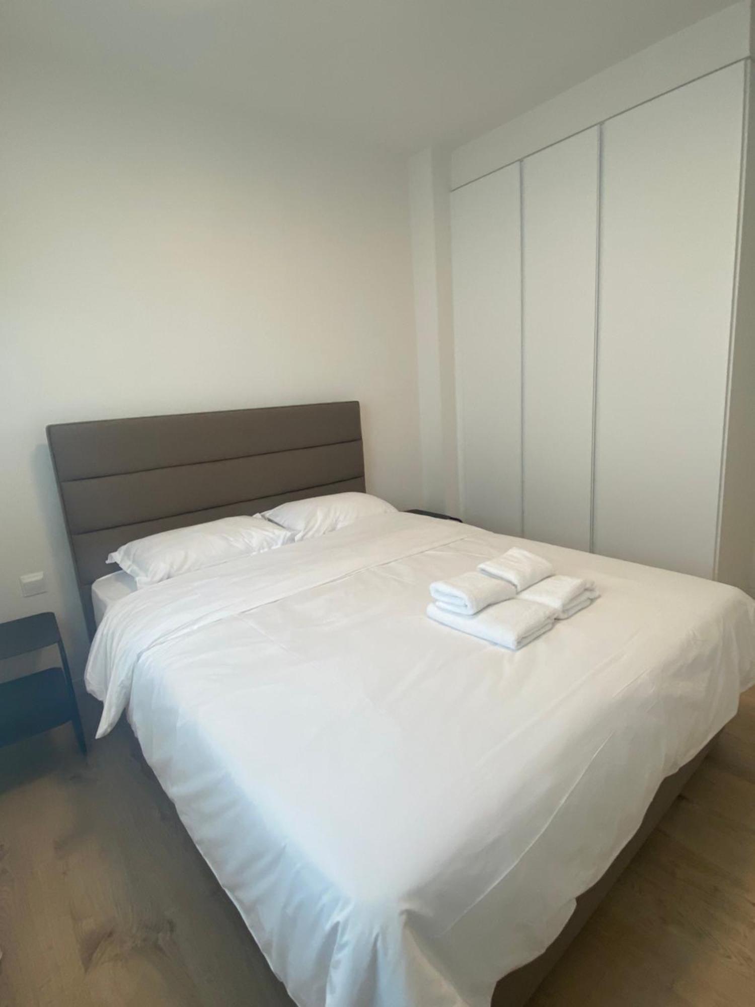 Sunset Gardens - Holiday Apartments - By Tlv Living Limassol Ngoại thất bức ảnh