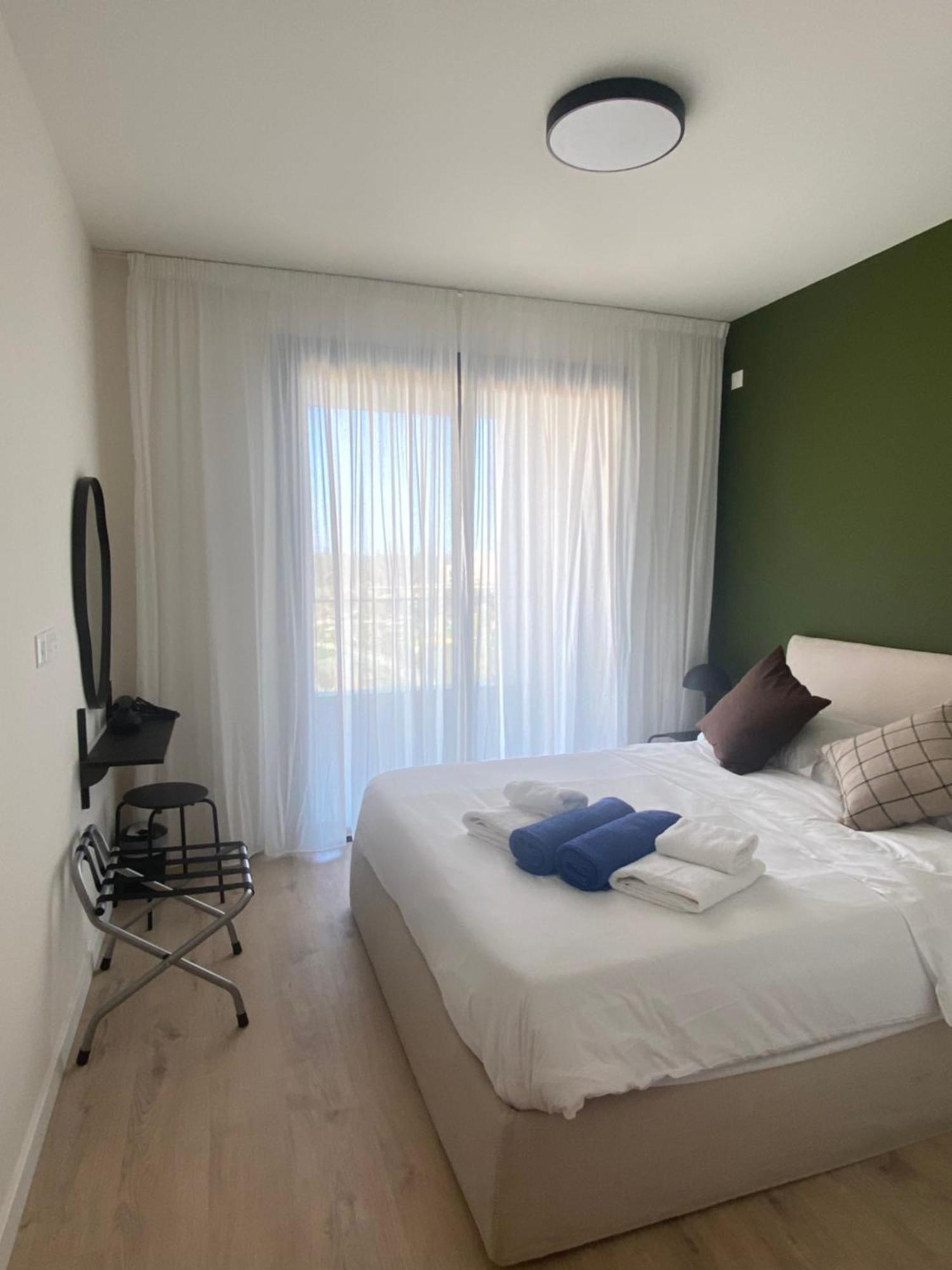 Sunset Gardens - Holiday Apartments - By Tlv Living Limassol Ngoại thất bức ảnh