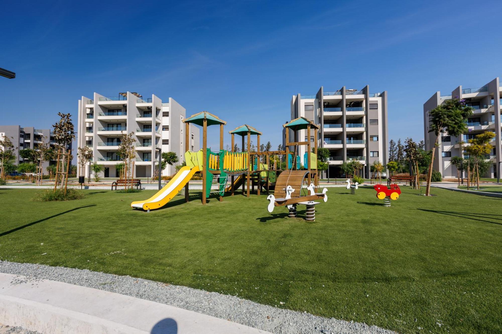 Sunset Gardens - Holiday Apartments - By Tlv Living Limassol Ngoại thất bức ảnh